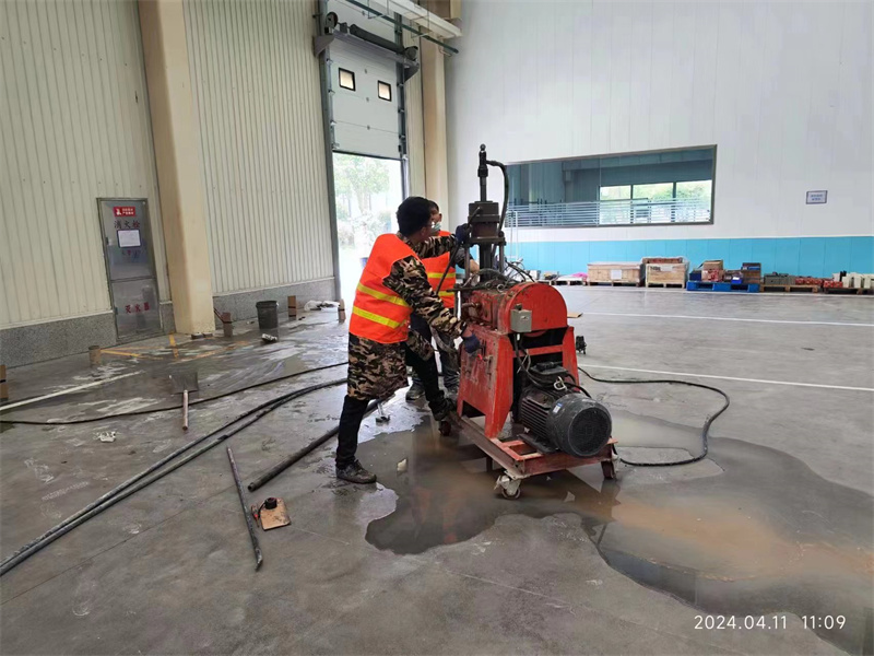 白塔厂房地面下沉塌陷注浆加固施工